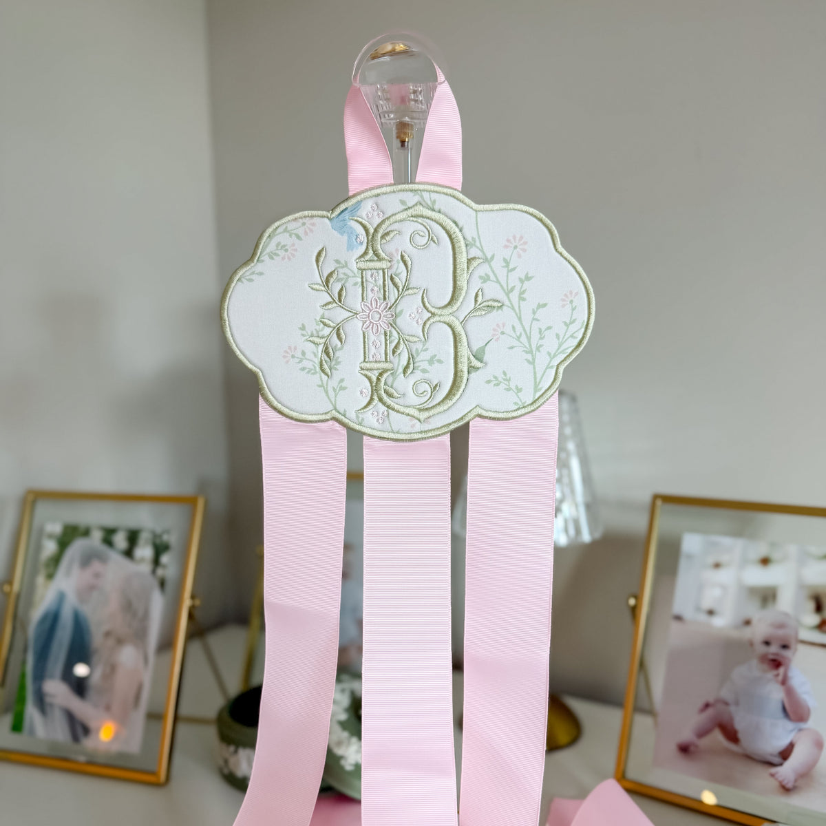 Bow Holder