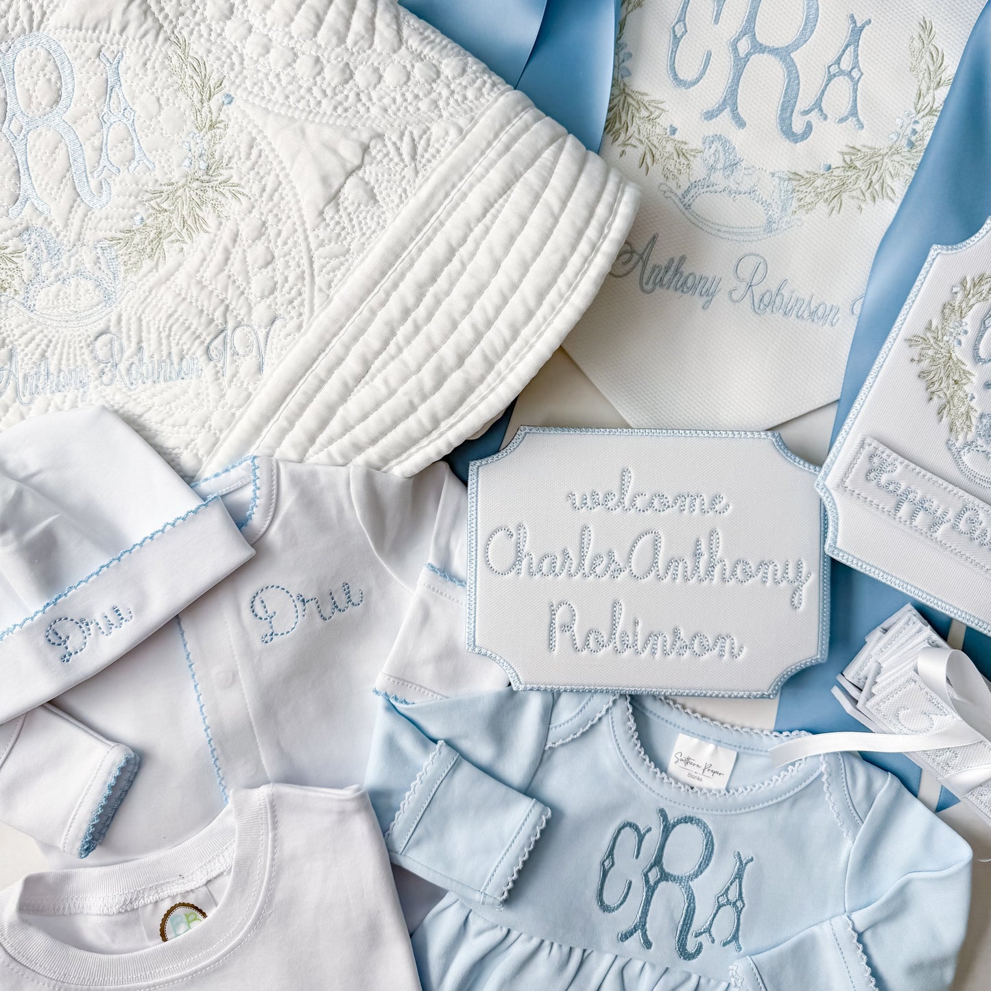 Heirloom Newborn Welcome Sign