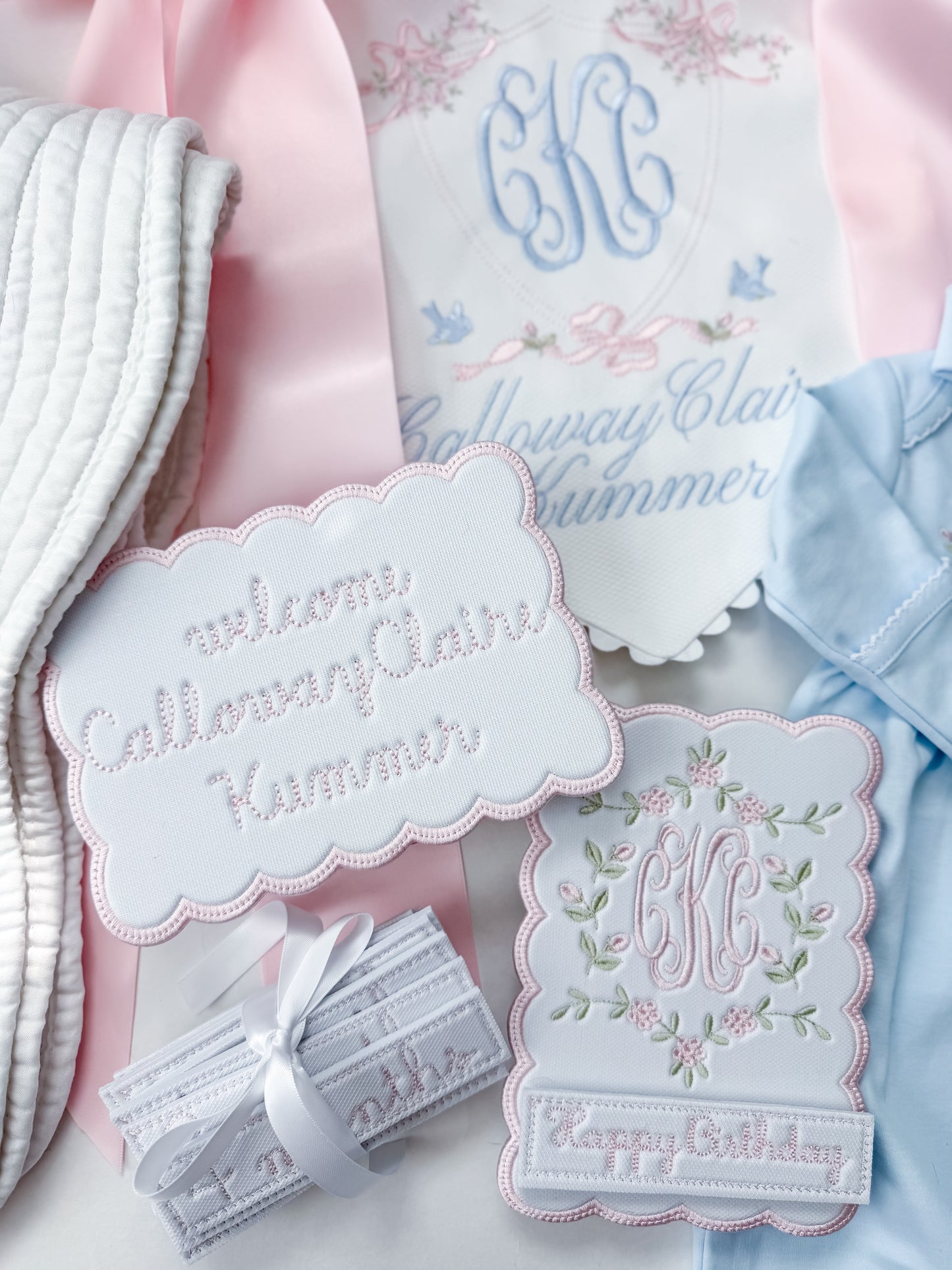 Heirloom Newborn Welcome Sign